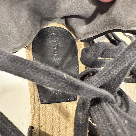 Women's Black and White Wedge Sandals - Picture 9 of 10